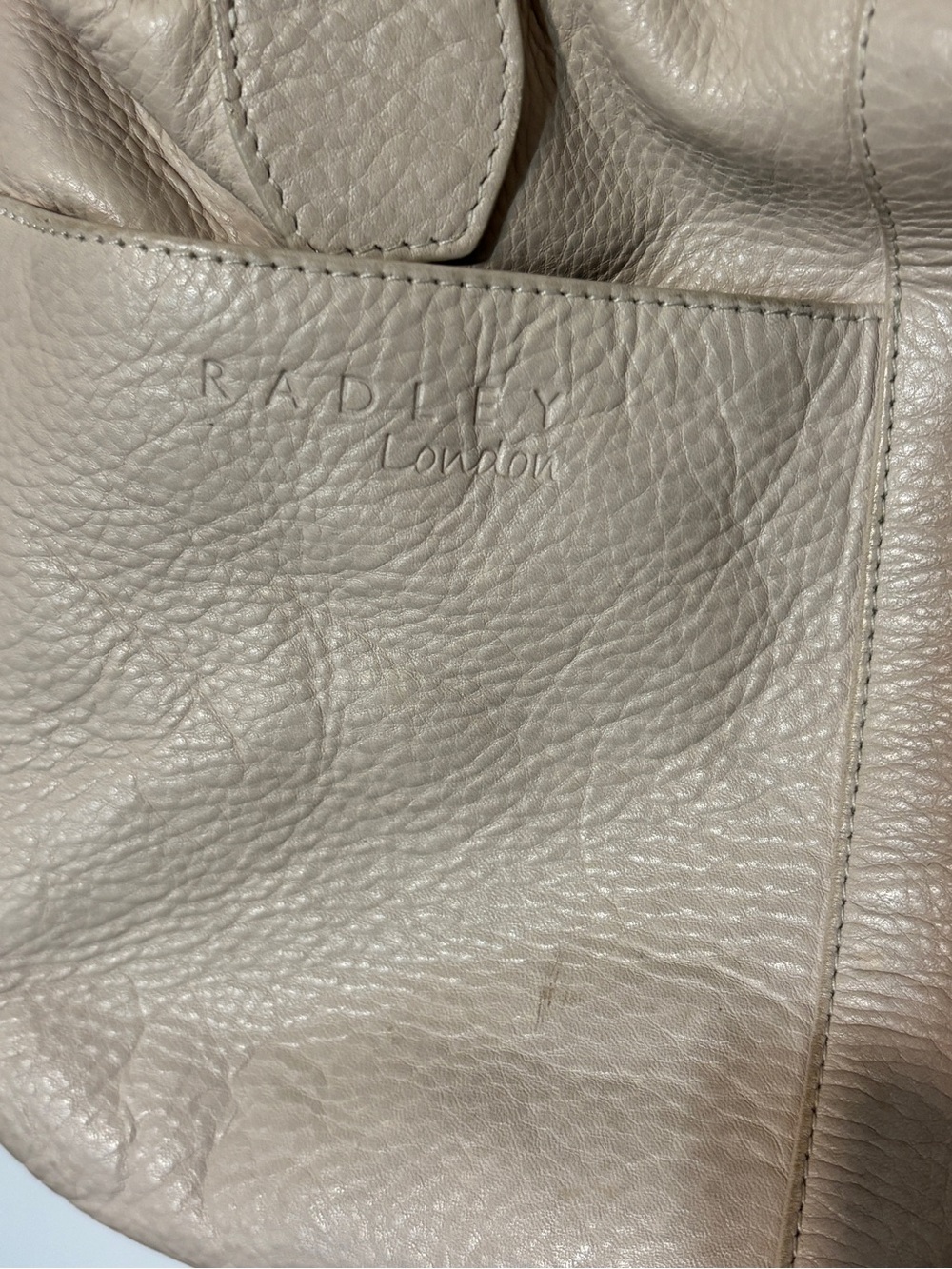 RADLEY LONDON Beige Leather Shoulder Bag with Ring Detail-Y2K Vintage - Picture 6 of 16